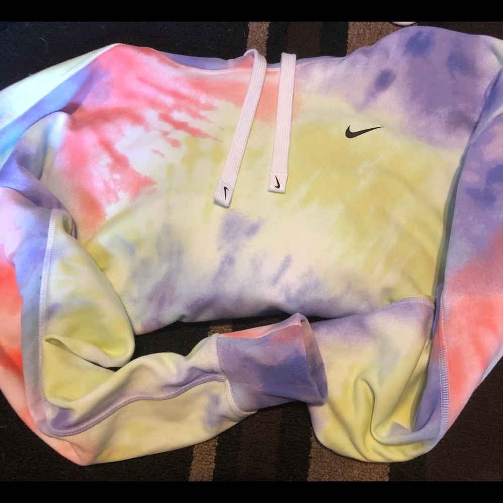 Hooded Nike Tye Dye Cropped Sweatshirt